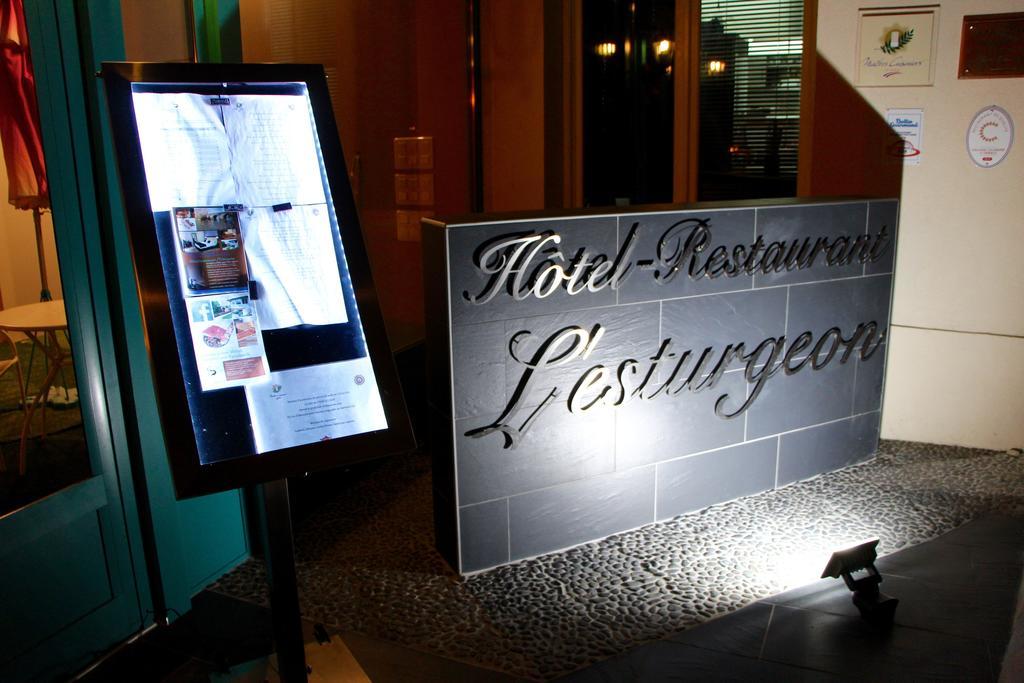 Hotel L'Esturgeon Poissy Exterior photo