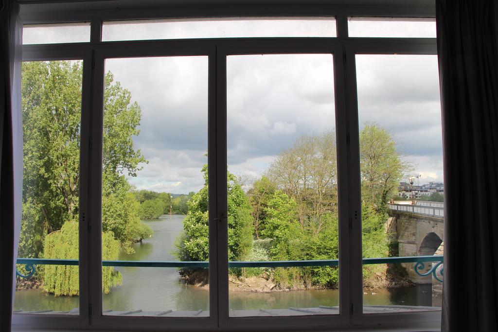 Hotel L'Esturgeon Poissy Room photo